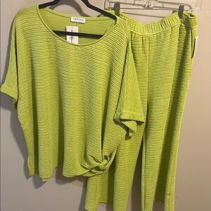 First Love Lime Green Textured two piece outfit nwt size 2x bottoms 1x top